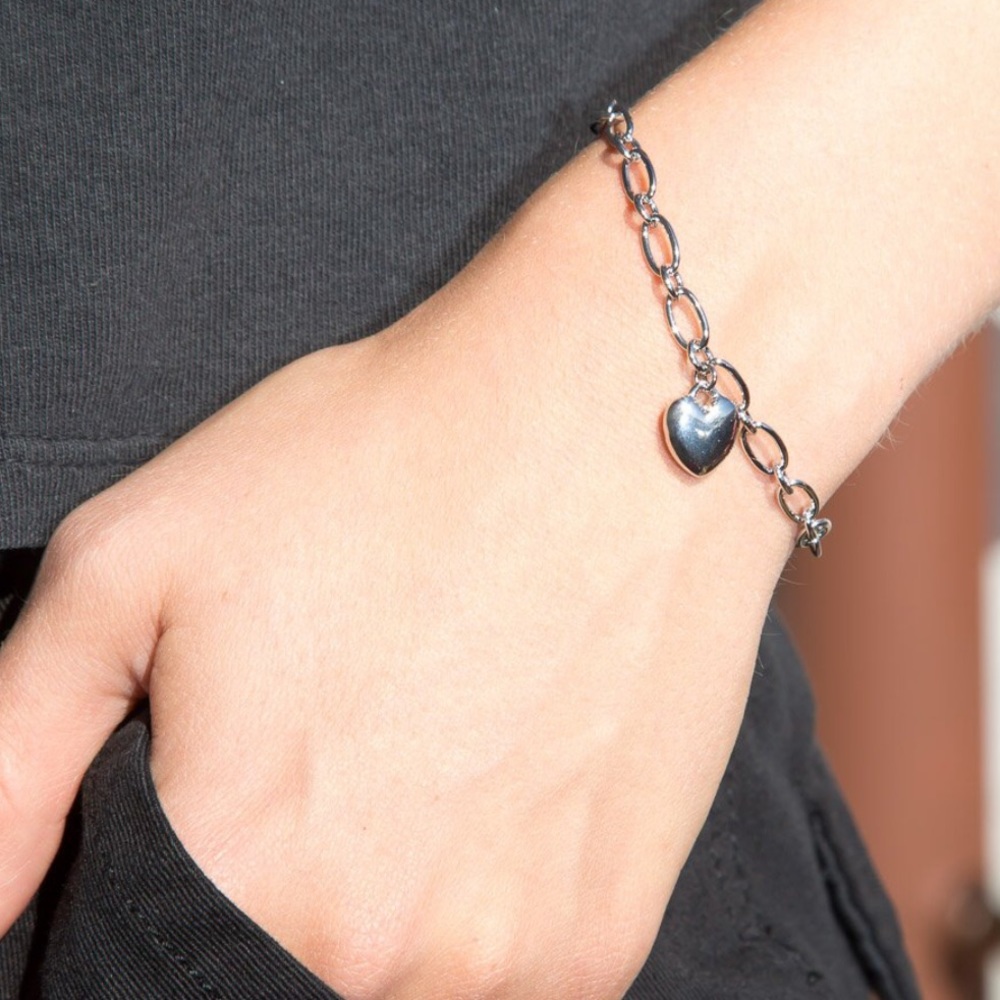 brandy melville silver chain heart bracelet